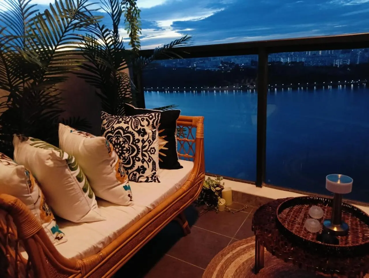 R&F Phrase 2 Full Unblock Sea View Luxury Unit Apartment Johor Bahru 0*,  Malaysia